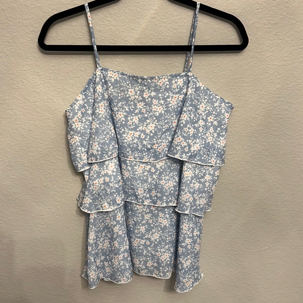 nwot Pink lily top